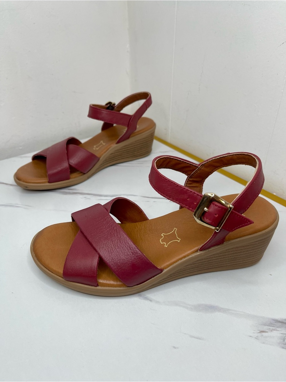 Women's Burgundy Cross-Strap Leather Wedge Sandals with Adjustable Buckle 7.5M